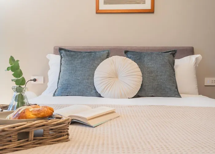 V Suite On Lake Como By Rent All Como * Όπως
