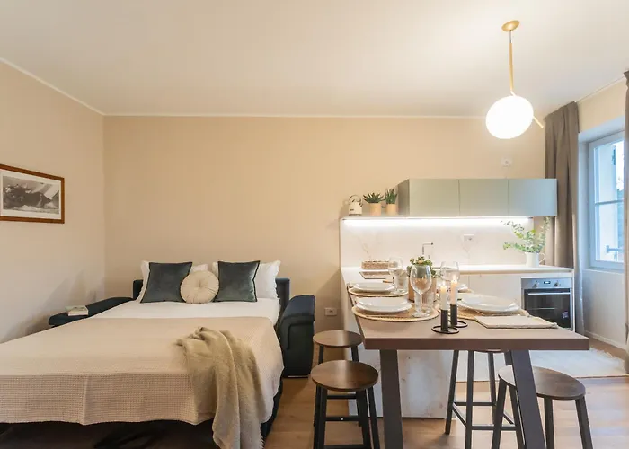 V. On Apartmán Como