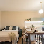 V On By Rent Apartmán Como